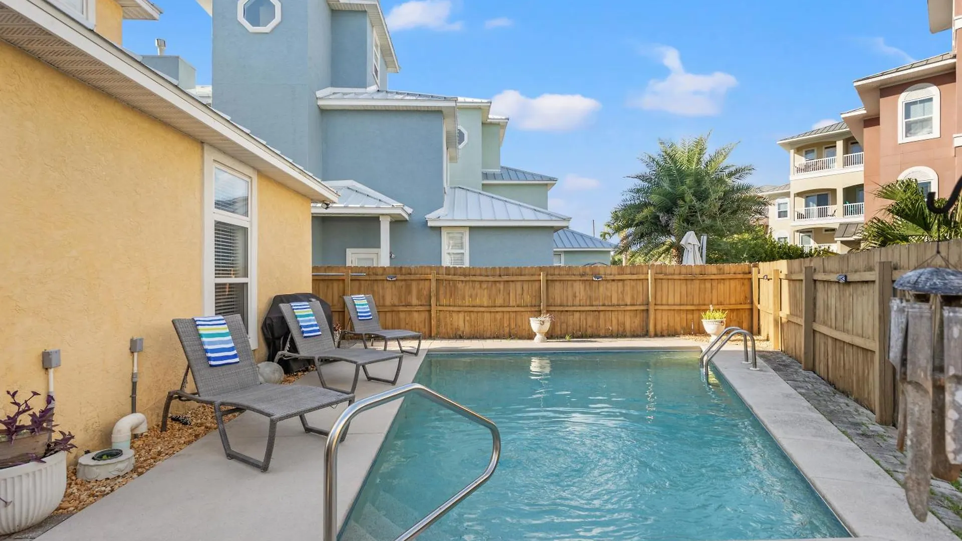 Prázdninový dům Epic Beach House With Private Pool, 175 Ft To The Beach, U Gotta See It! Panama City Beach